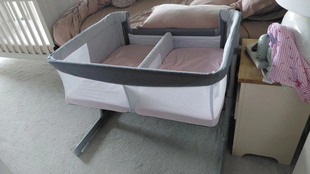 Chicco Next2Me Twins Bedside Crib – Magnet Grey - Image 2