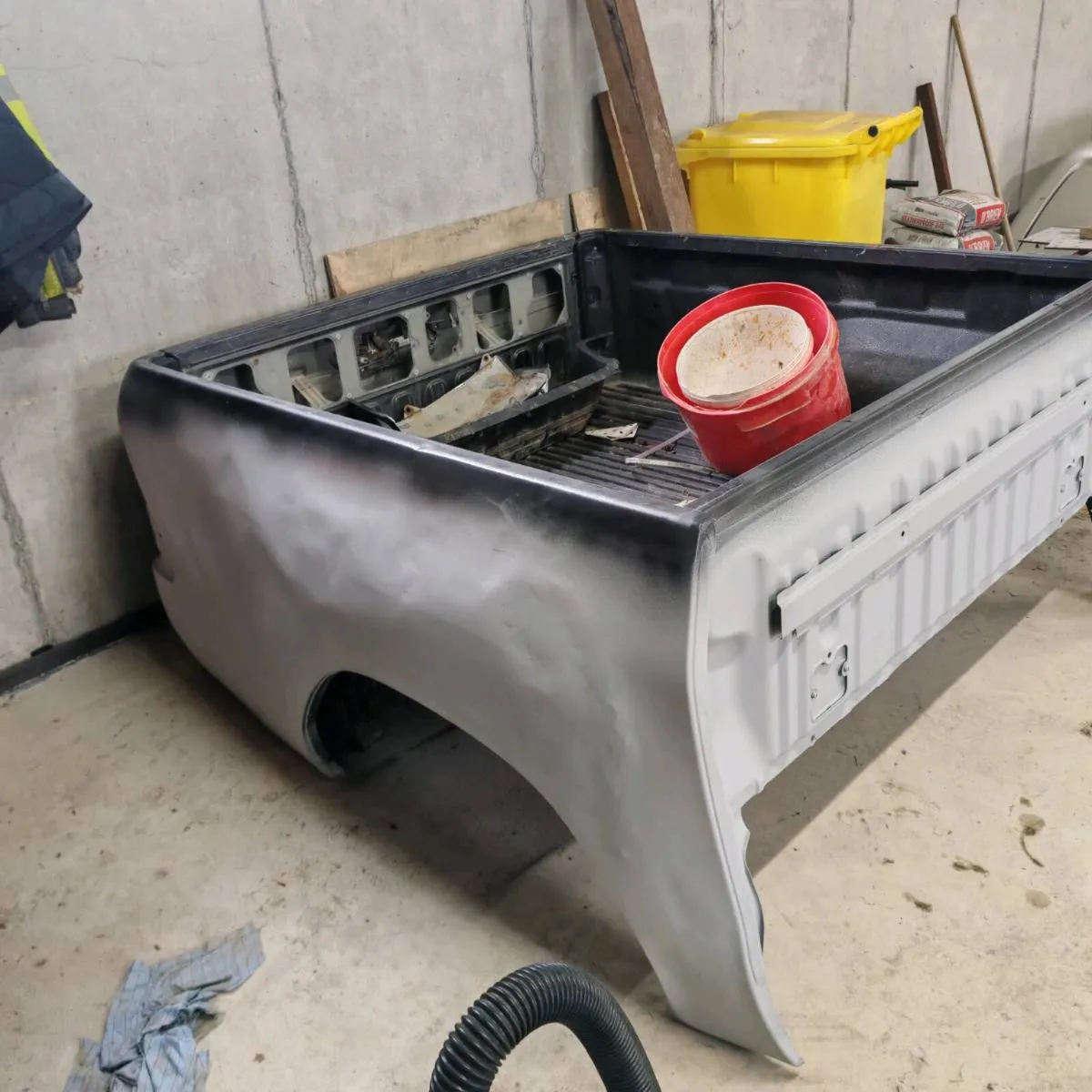 hilux parts (tub, canopy,lights ect...) - Image 1