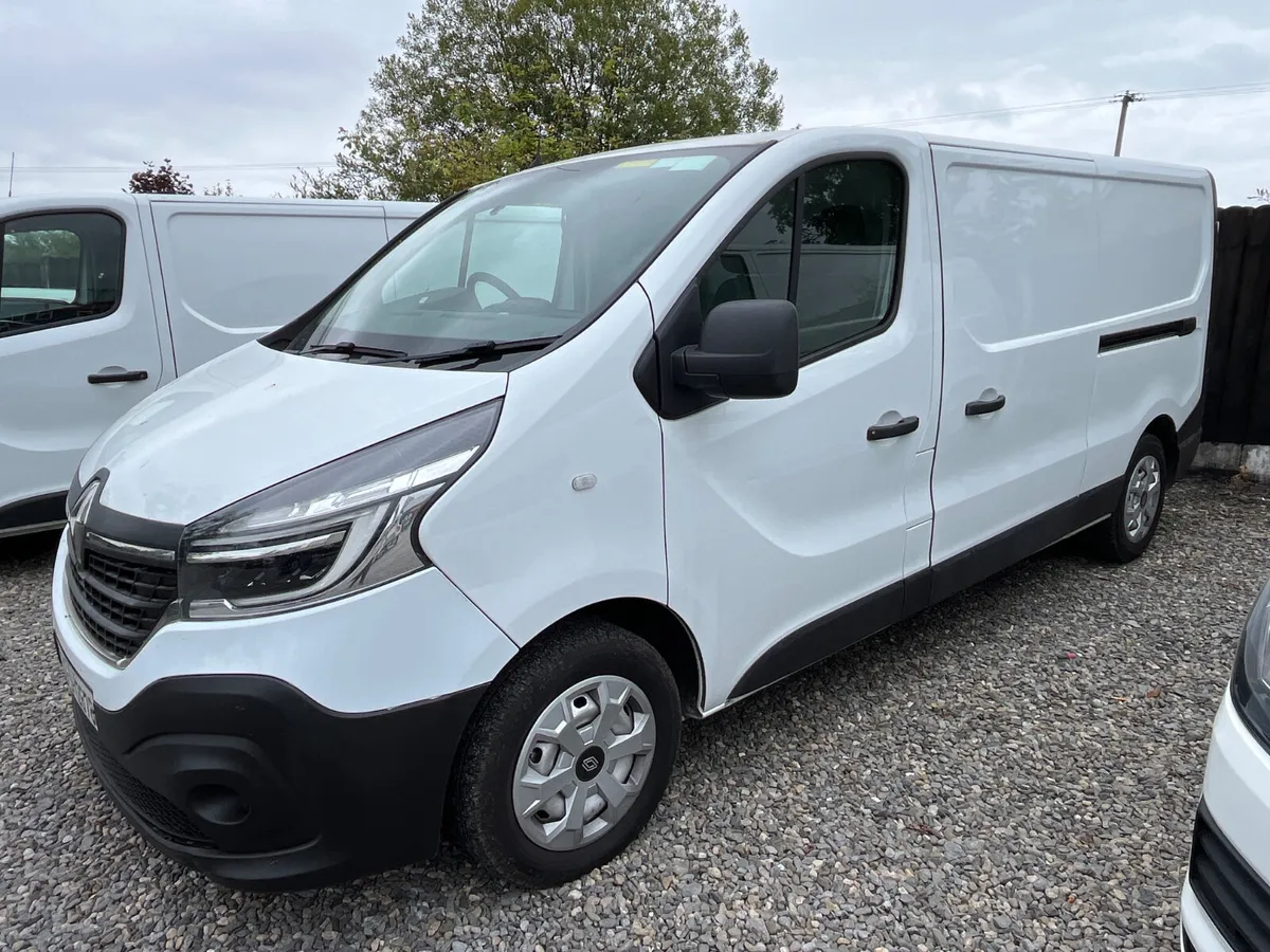 RENAULT TRAFIC VANS IN STOCK 2019-2021 - Image 1