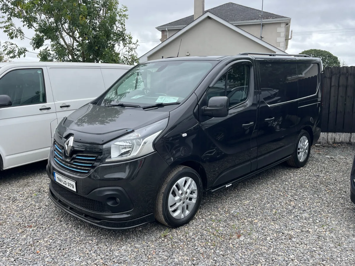 RENAULT TRAFIC VANS IN STOCK 2019-2021 - Image 3