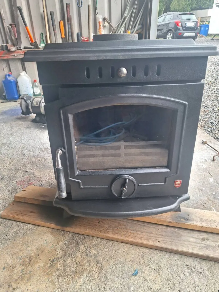 Wood burning stove - Image 1