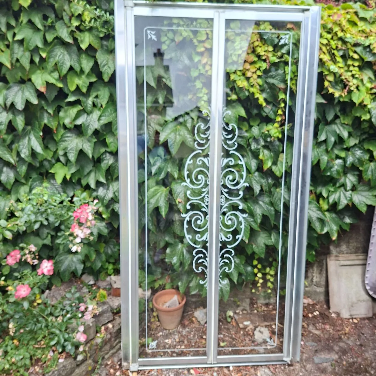 Bi Fold Shower Door 998mm by 1850mm. - Image 2