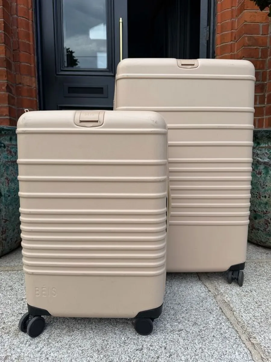 BEIS Matching Luggage Set - Image 1