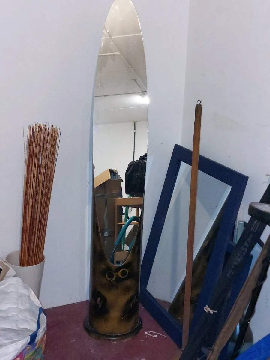 Stand up mirror - Image 1