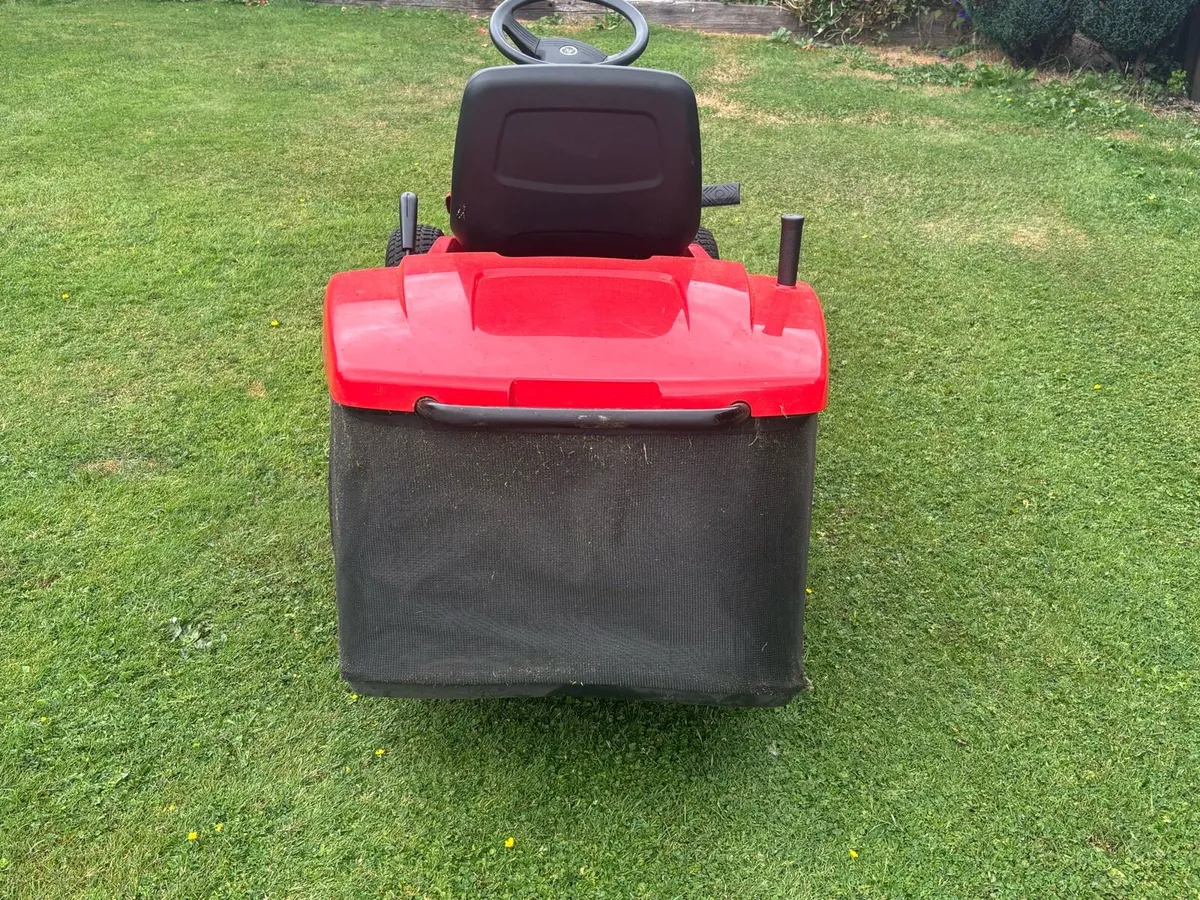 Mountfield Ride On Lawnmower - Image 2