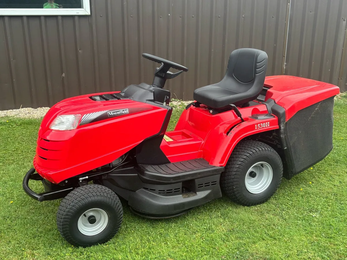 Mountfield Ride On Lawnmower - Image 1