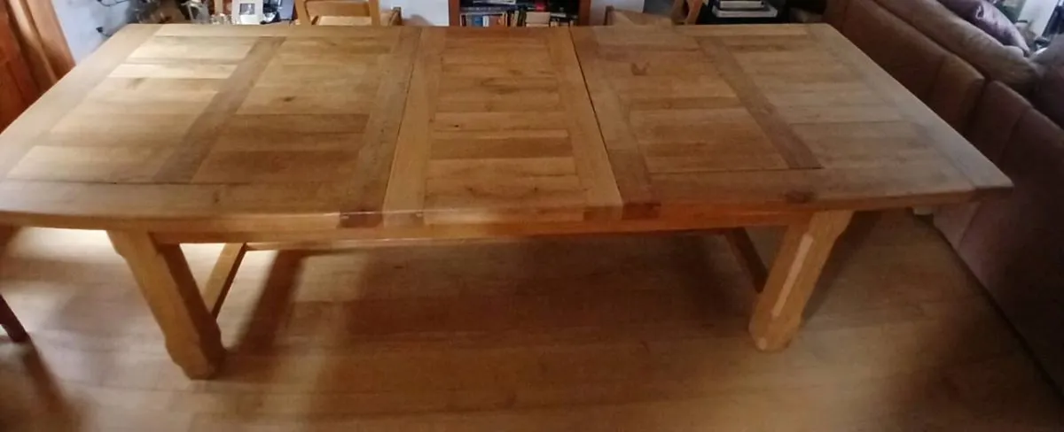 Dinning room table - Image 2