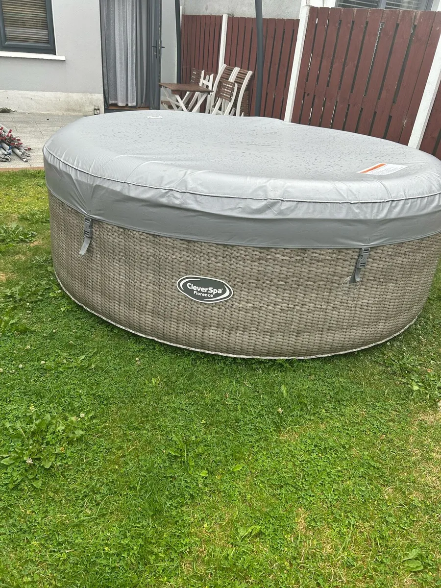 CleverSpa jacuzzi - Image 1