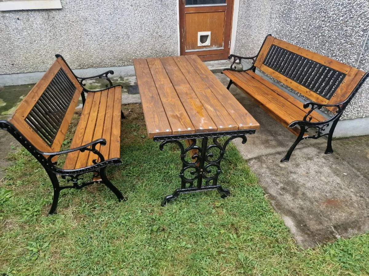 Cast iron Garden table and 2 bench - Image 3