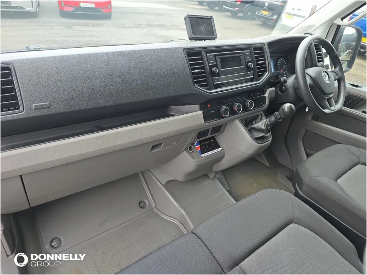 Volkswagen Crafter Cr35 Lwb Diesel Fwd Startline - Image 2
