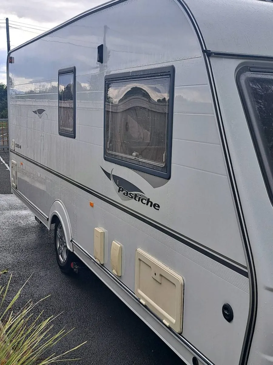 4 Berth Caravan - Image 2
