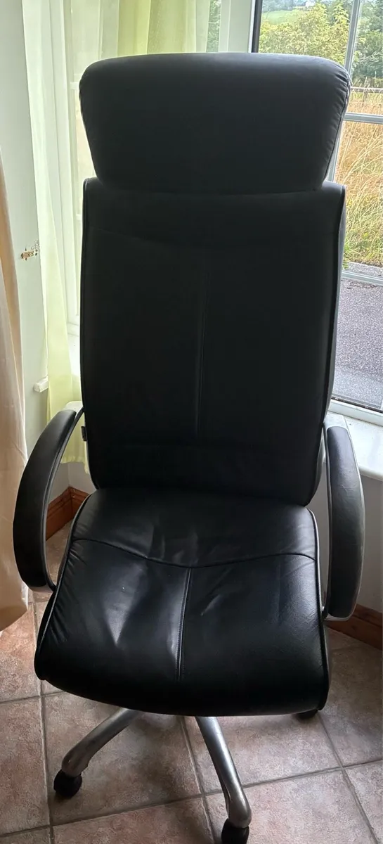 Executive Leather Ergonomic Office With Headrest - Image 3