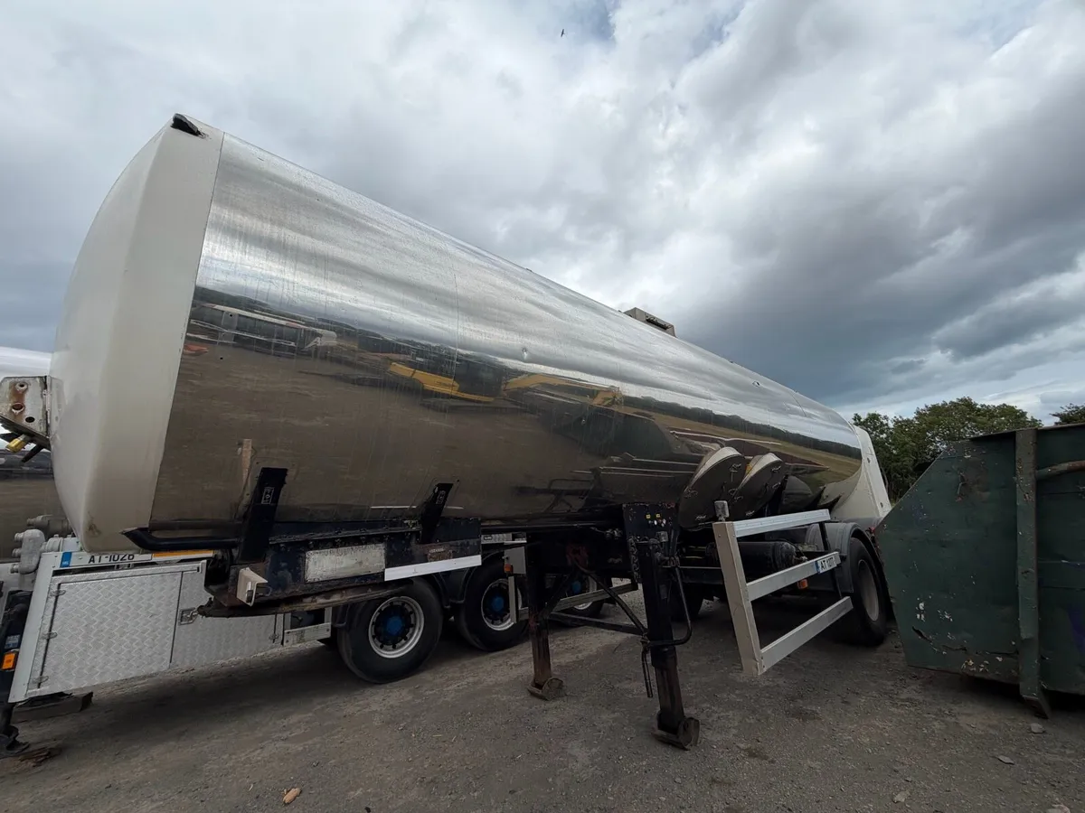 Crossland water food grade tanker trailer - Image 1