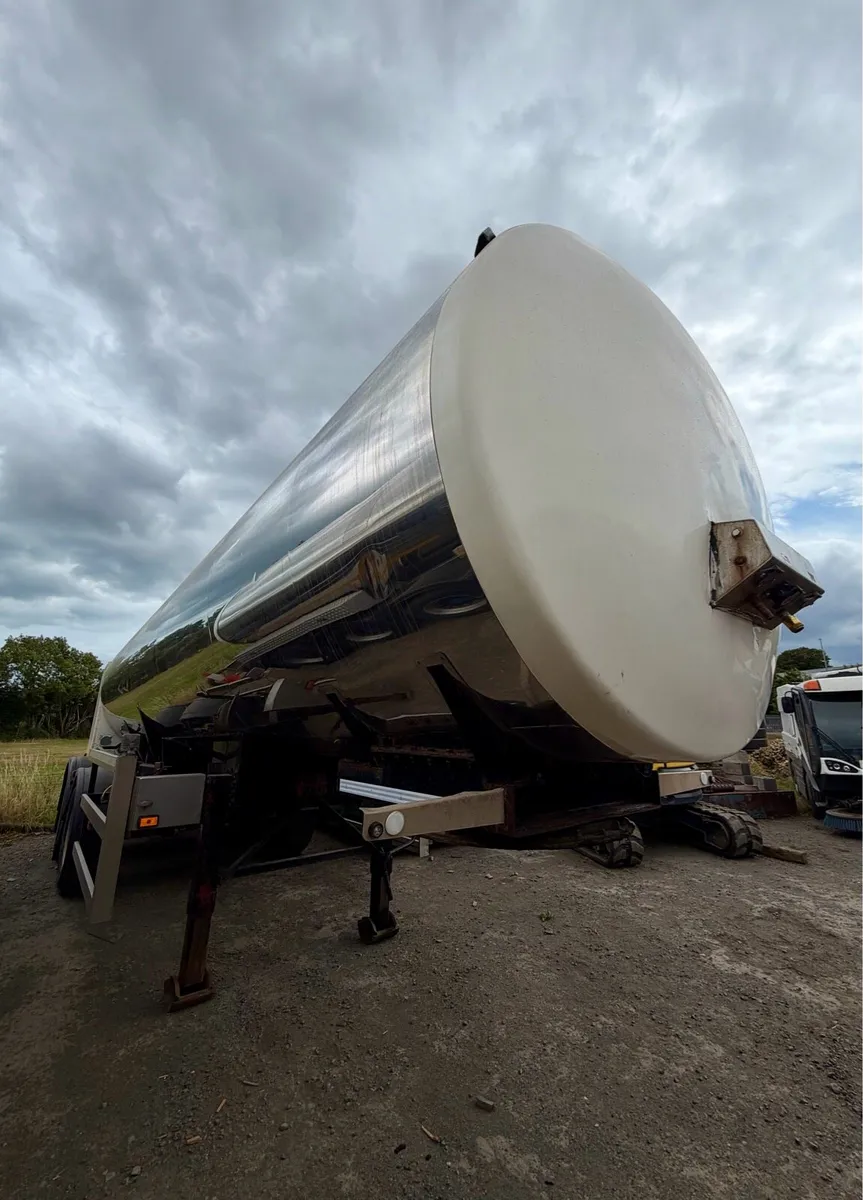 Crossland water food grade tanker trailer - Image 2