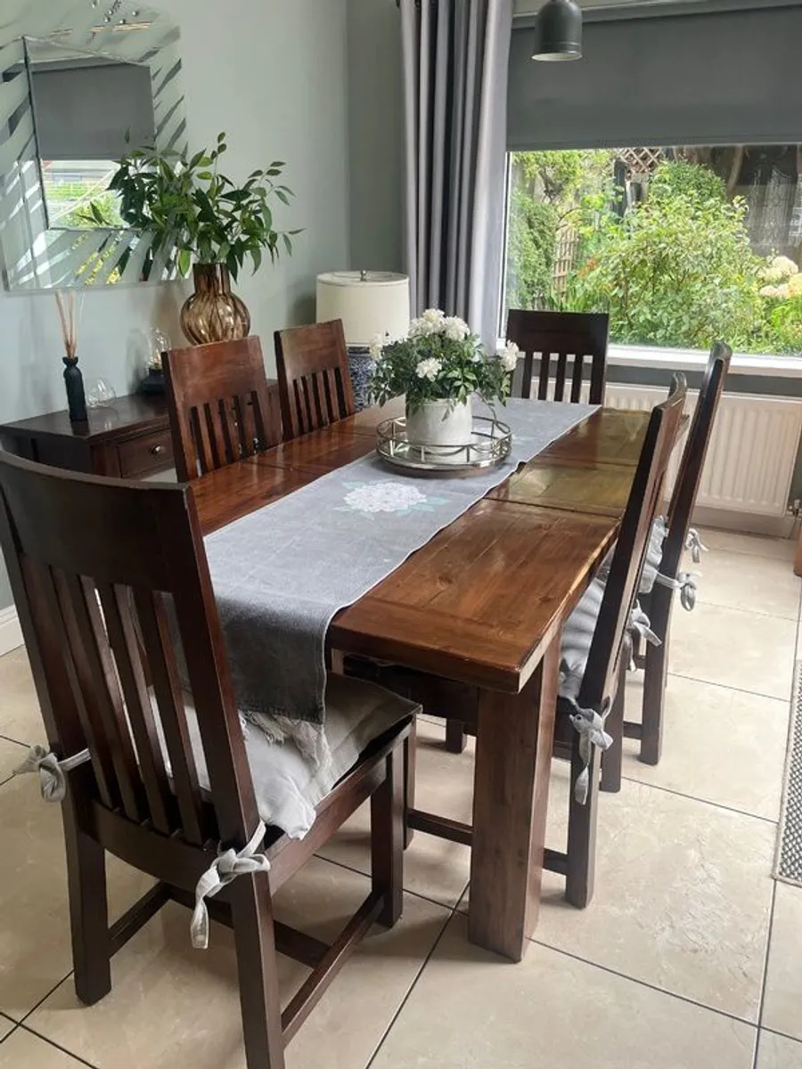 Kitchen table & 6 chairs - Image 1