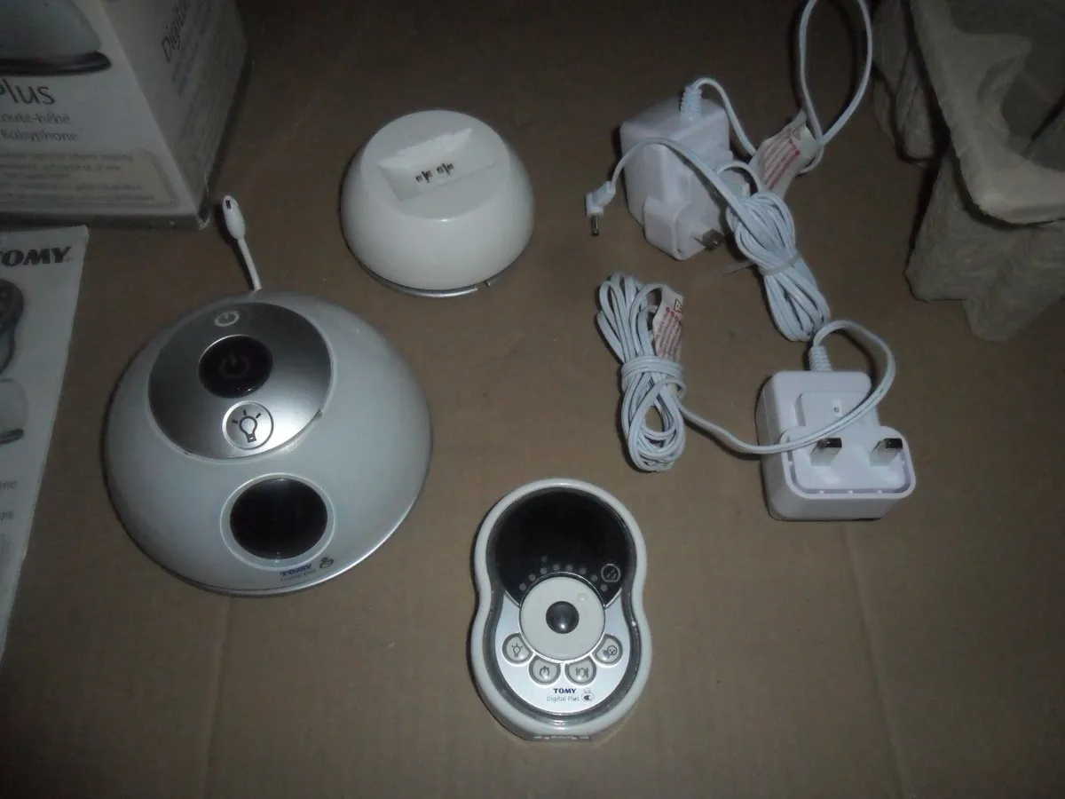 Tomy 71029 Digital Plus Baby Monitor - Image 1