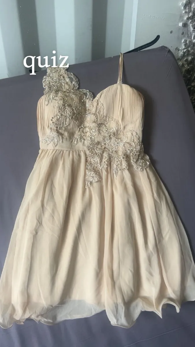 Dresses x9 - Image 1
