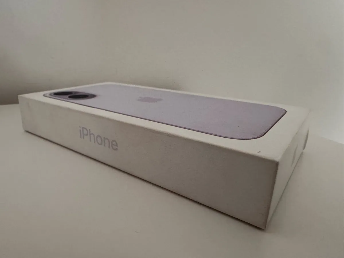 NEW iPhone 17 - Image 2