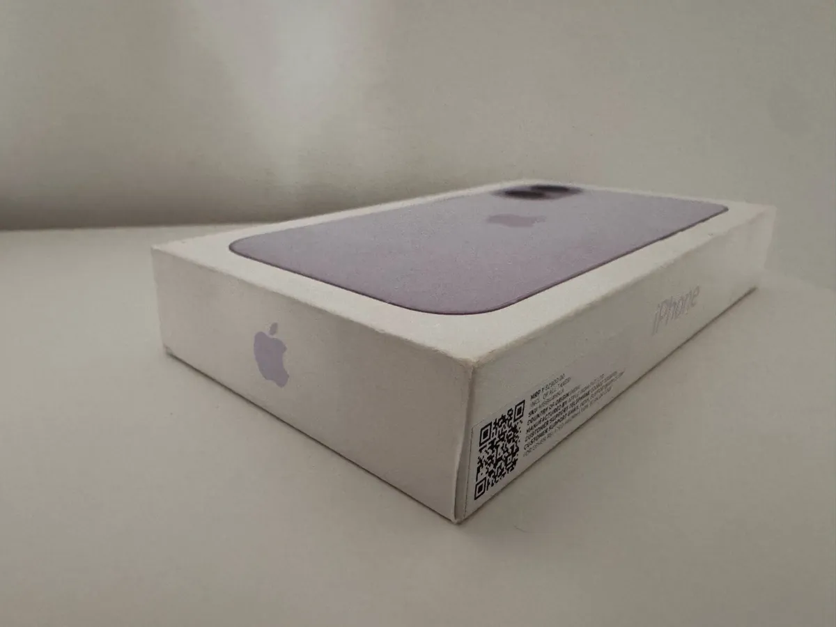 NEW iPhone 17 - Image 3