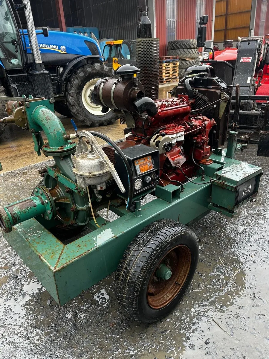 Irrigator and pump - Image 4