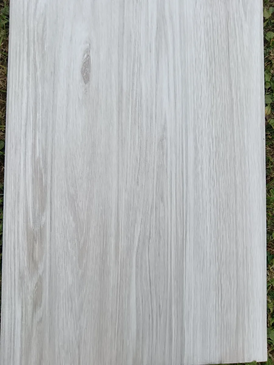 New porcelain floor tiles  (wood effect) - Image 3