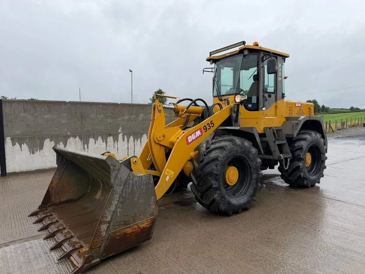 DGM 935 PRO ARTICULATED LOADING SHOVEL - Image 1