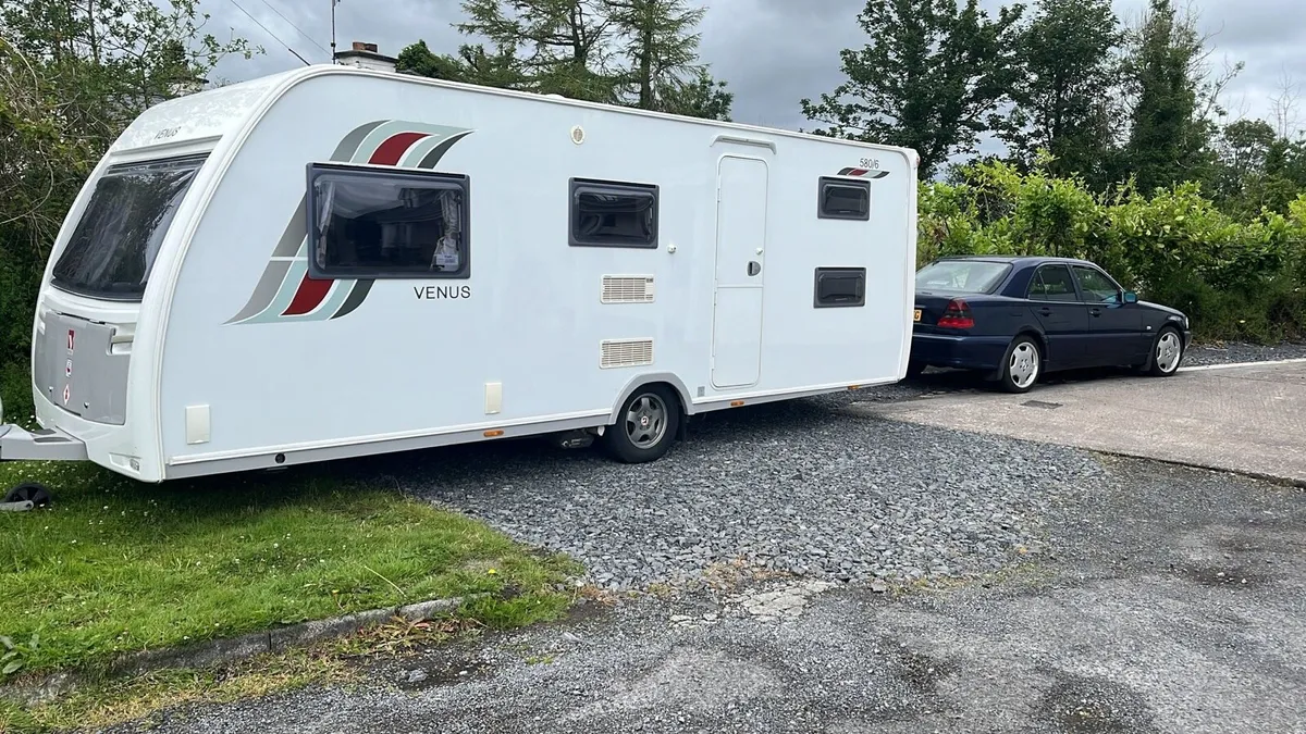 6 berth caravan - Image 1