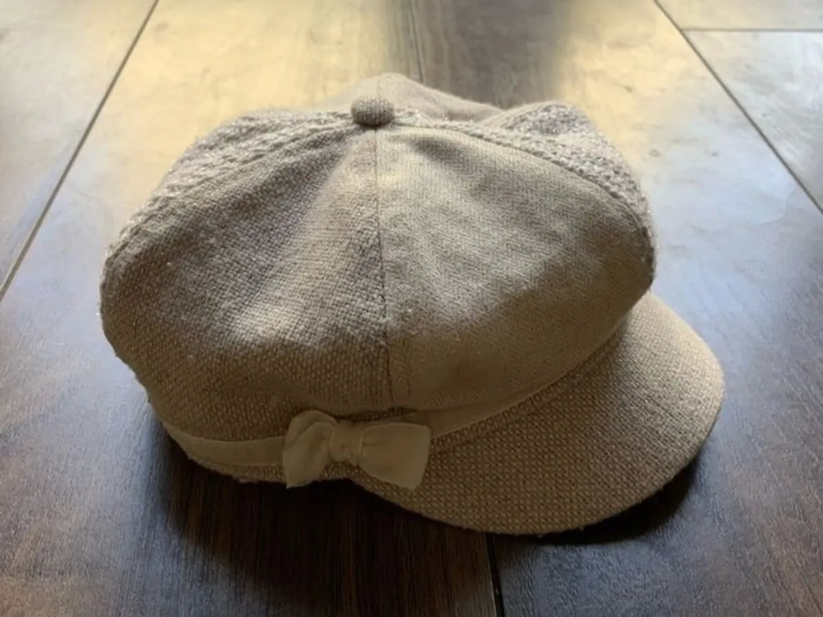 Beige cotton-linen baker baby cap: 1-3yrs - Image 1