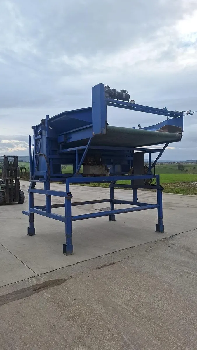 Tong automatic box tipper - Image 2