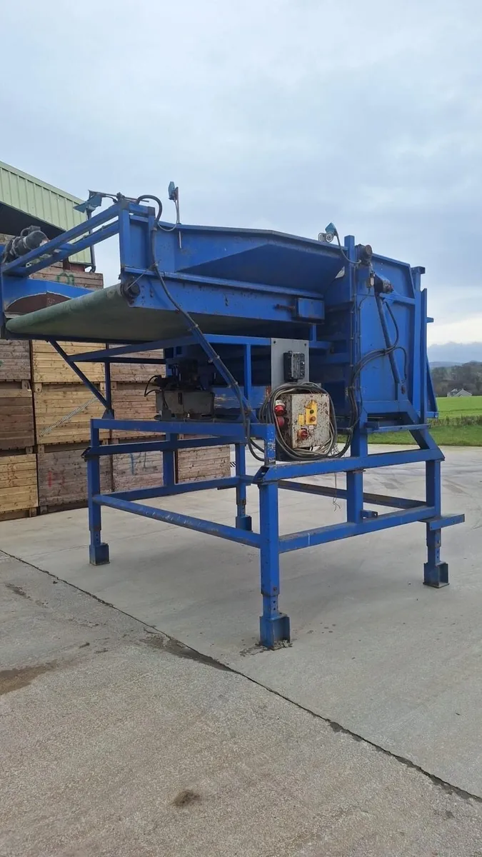 Tong automatic box tipper - Image 3