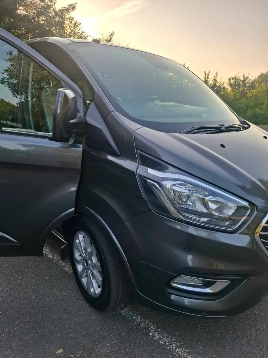 191 Ford Tourneo Custom (8 Seater) - Image 2