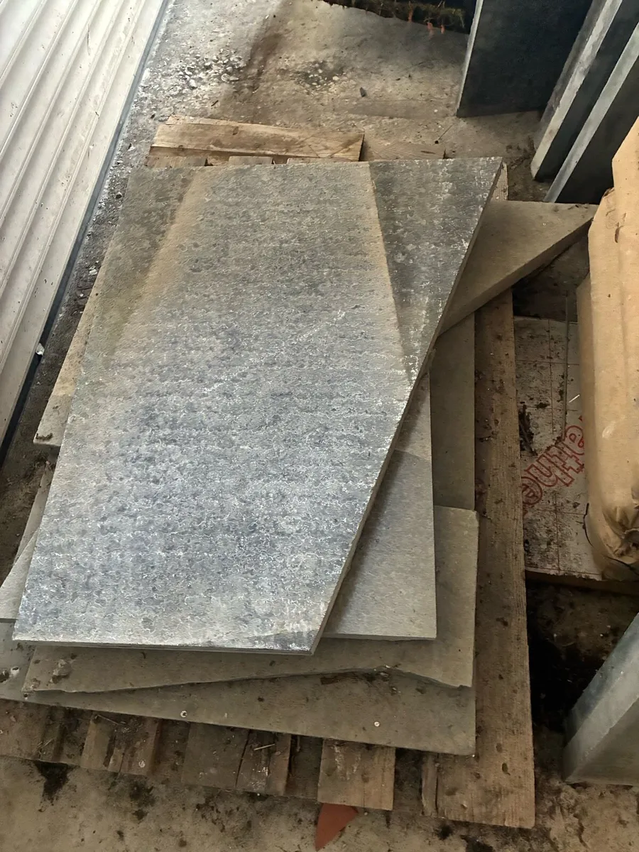 Limestone slabs - Image 1