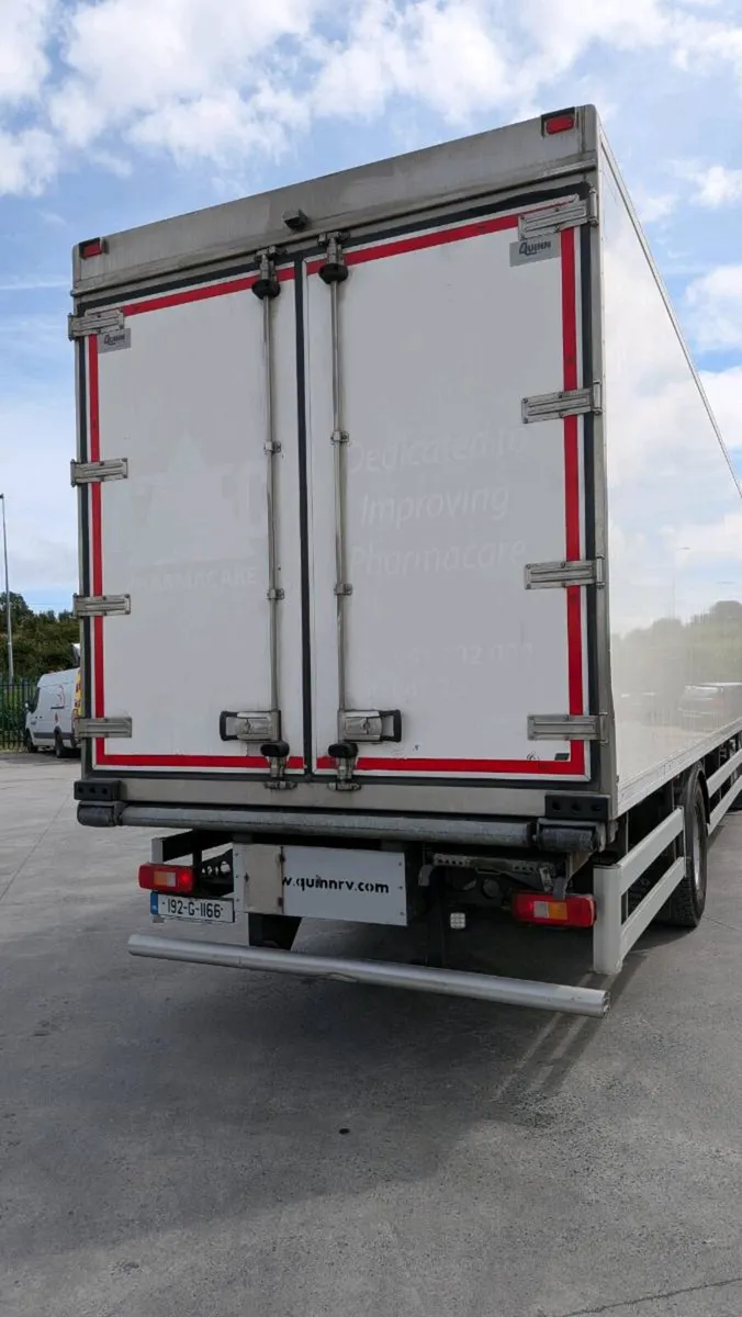 Volvo 28ft dual temperature fridge - Image 4