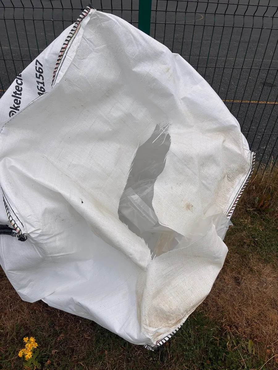 1.5 tonne bags - Image 2