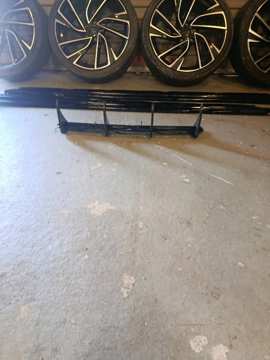 Car accessories - Image 1