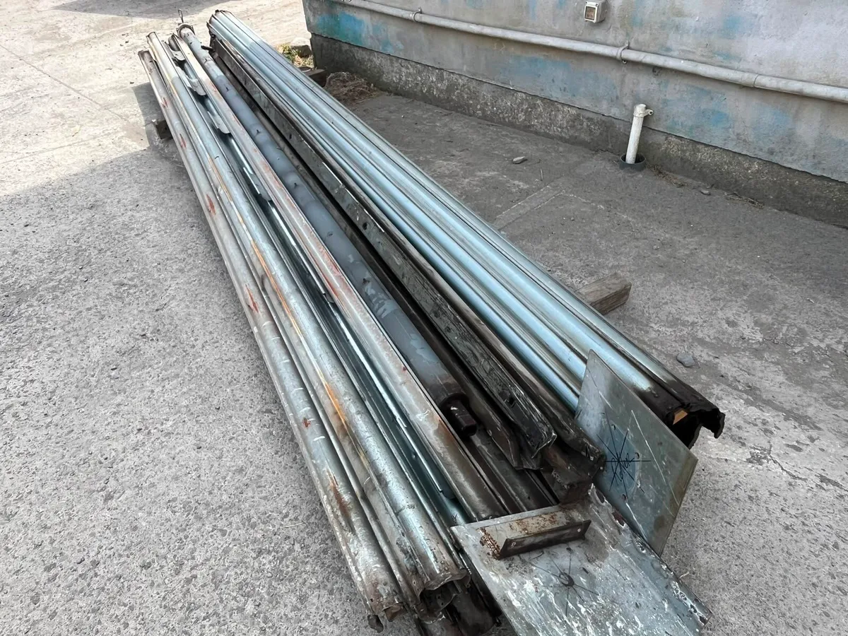 Roller door - Image 1
