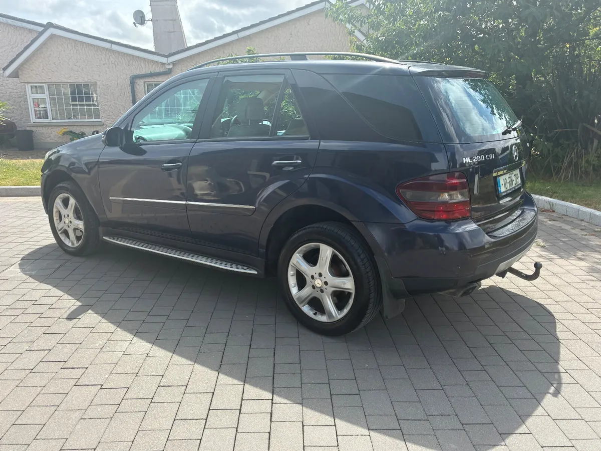2010 Mercedes-Benz ML Crewcab *tax+doe* - Image 4