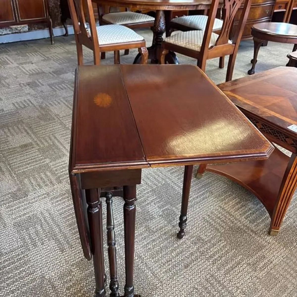 Edwardian inlaid mahogany Sutherland drop leaf