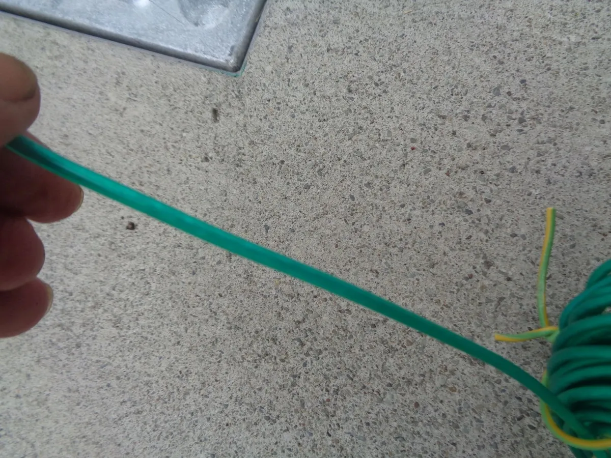Green Plastic Clothes Line x 2 for Sale - Image 2