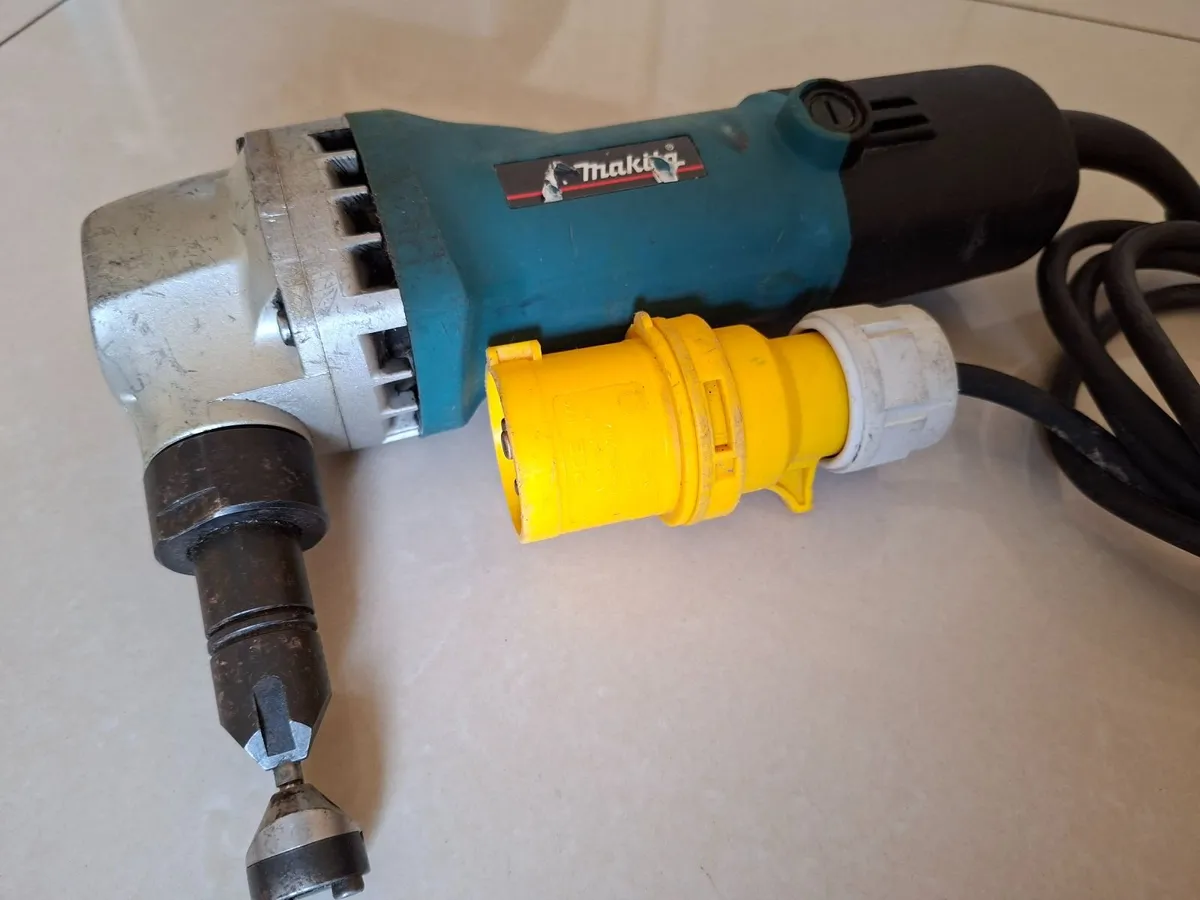 Makita Jn1601 Tin Nibblers 110v - Image 2