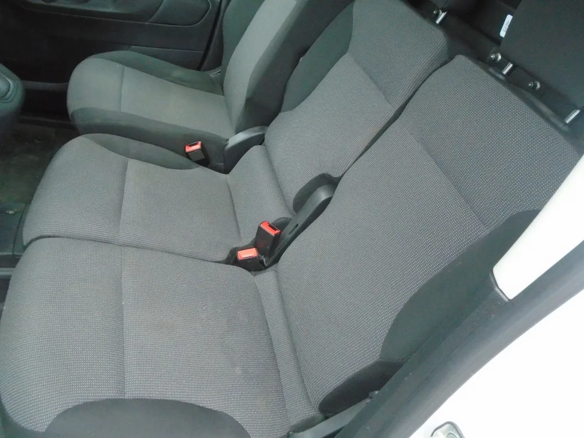 2023 Citroen Berlingo ENTERPRISE 100HP - Image 4