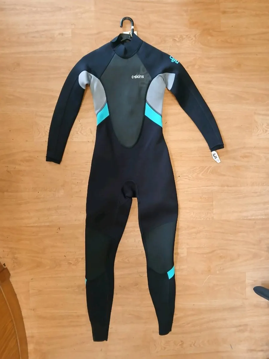 SALE : XXS size ladies wetsuit, new, save €73 - Image 1