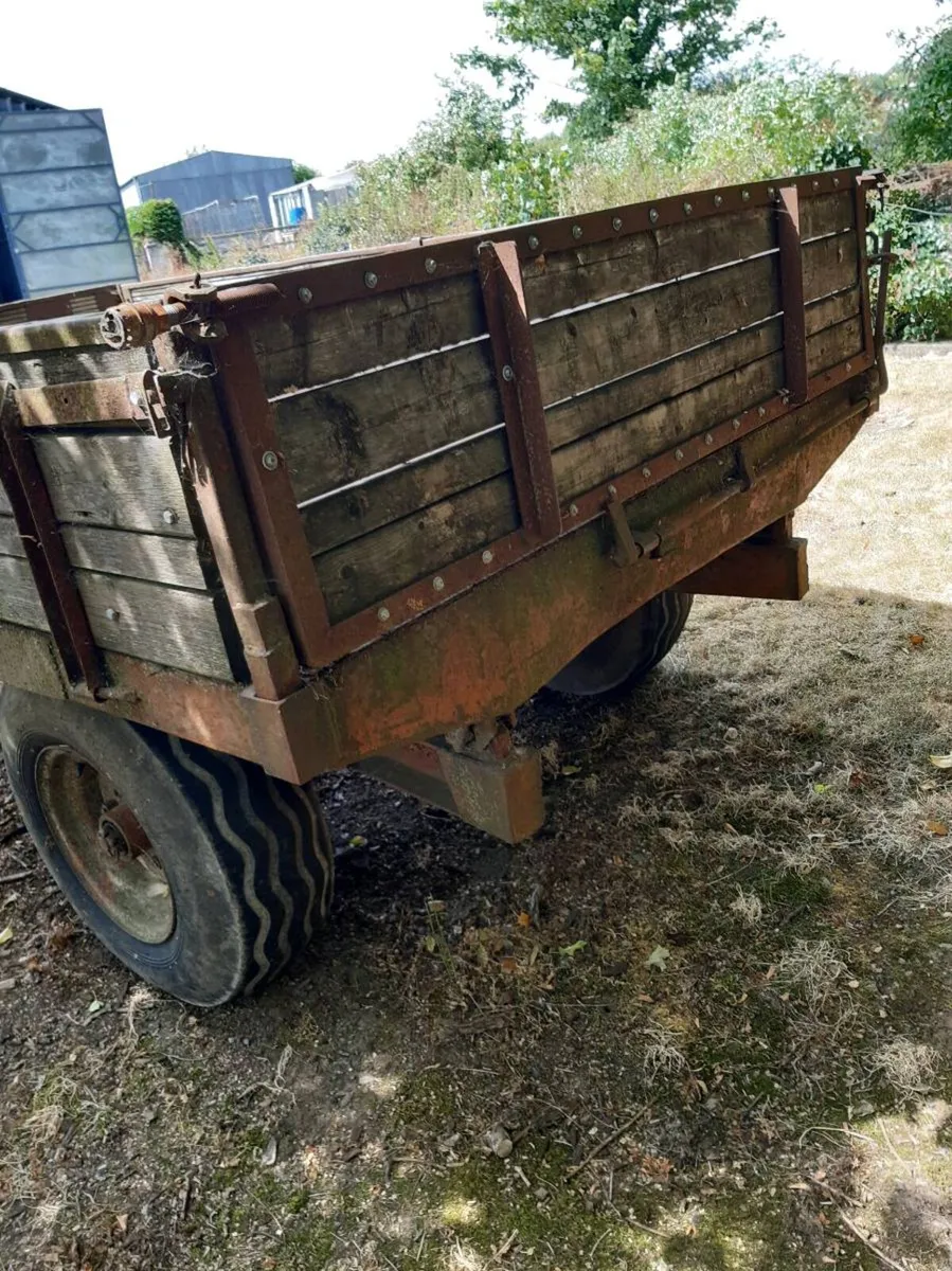 Trailer - Image 1