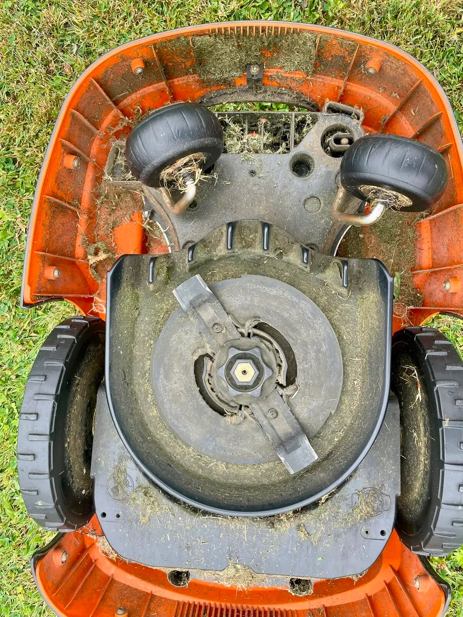 Stihl iMow RMI 422 Robot Mowers X2 - Image 2