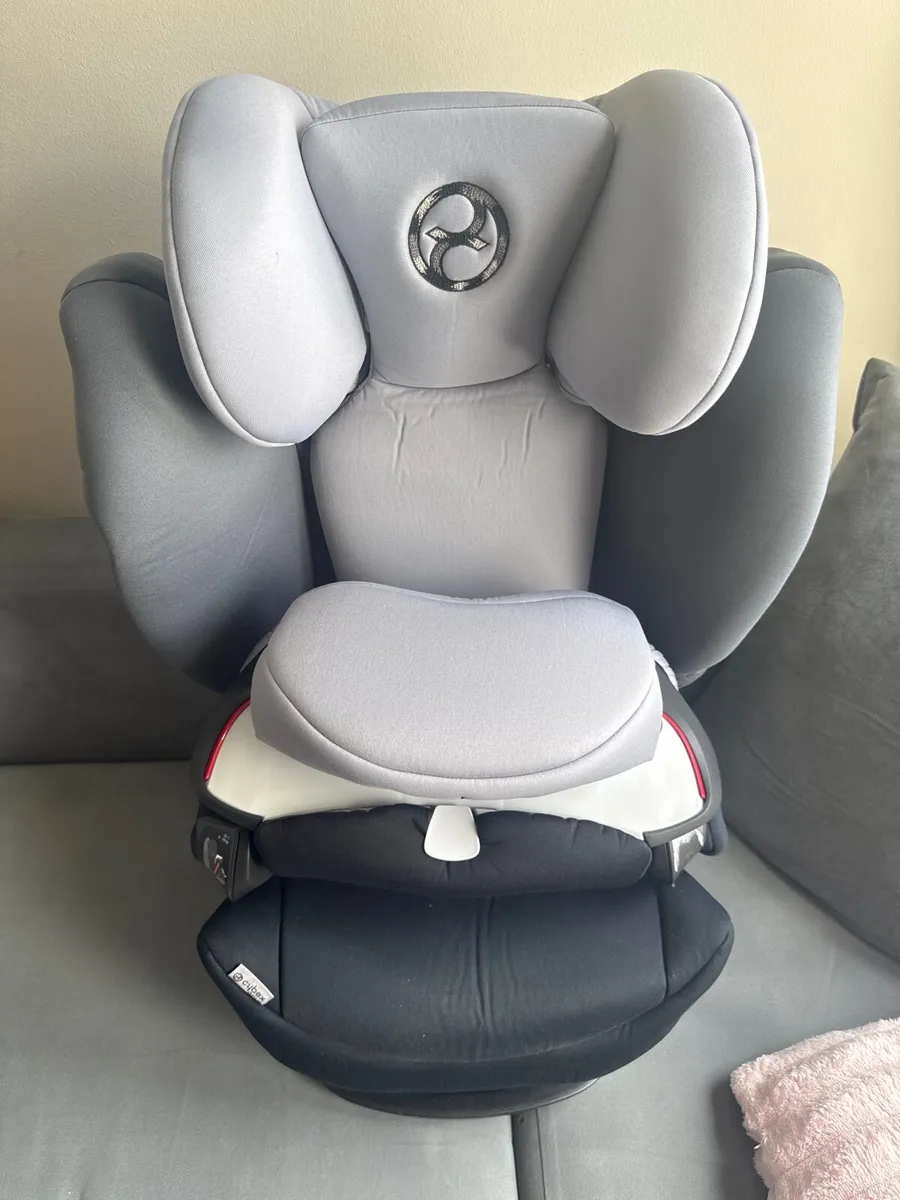 Cybex gold car seat - Image 2