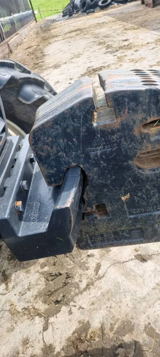 New Holland 45kg weights x9 - Image 3
