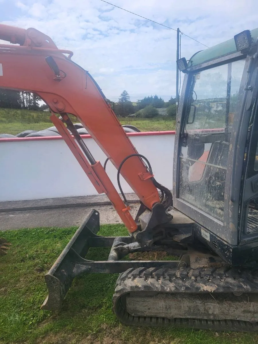 Hitachi zaxis 30 - Image 1