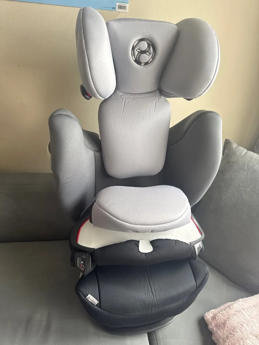 Cybex gold car seat - Image 1