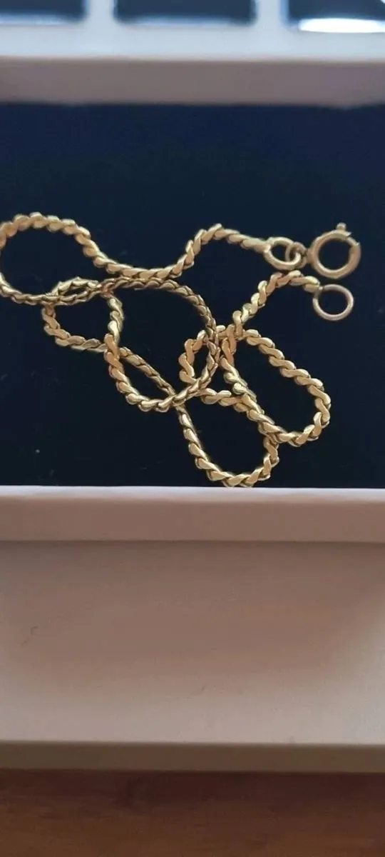 Gold bracelet - Image 2