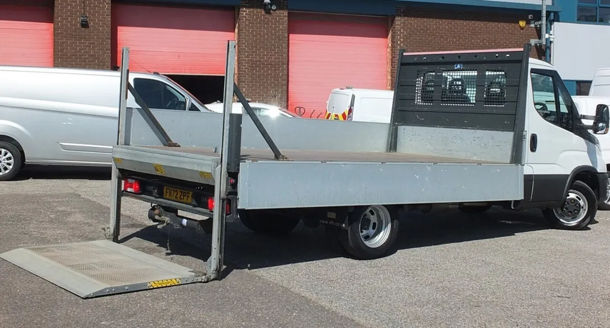 VB - 2022 Iveco Daily Dropside Van - Image 4